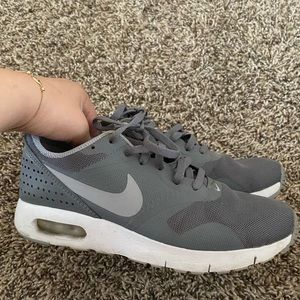 Nike Air Max Tavas